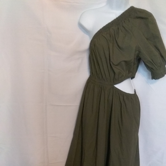 COPY - Who What Wear Green Olive dress - Picture 3 of 8
